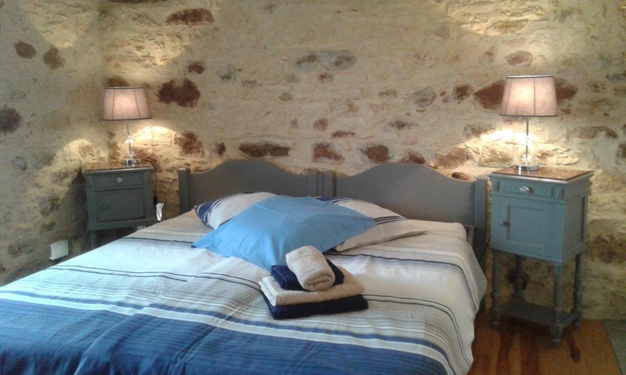 Gites Lalaurie Sauveterre-la-Lemance Bagian luar foto